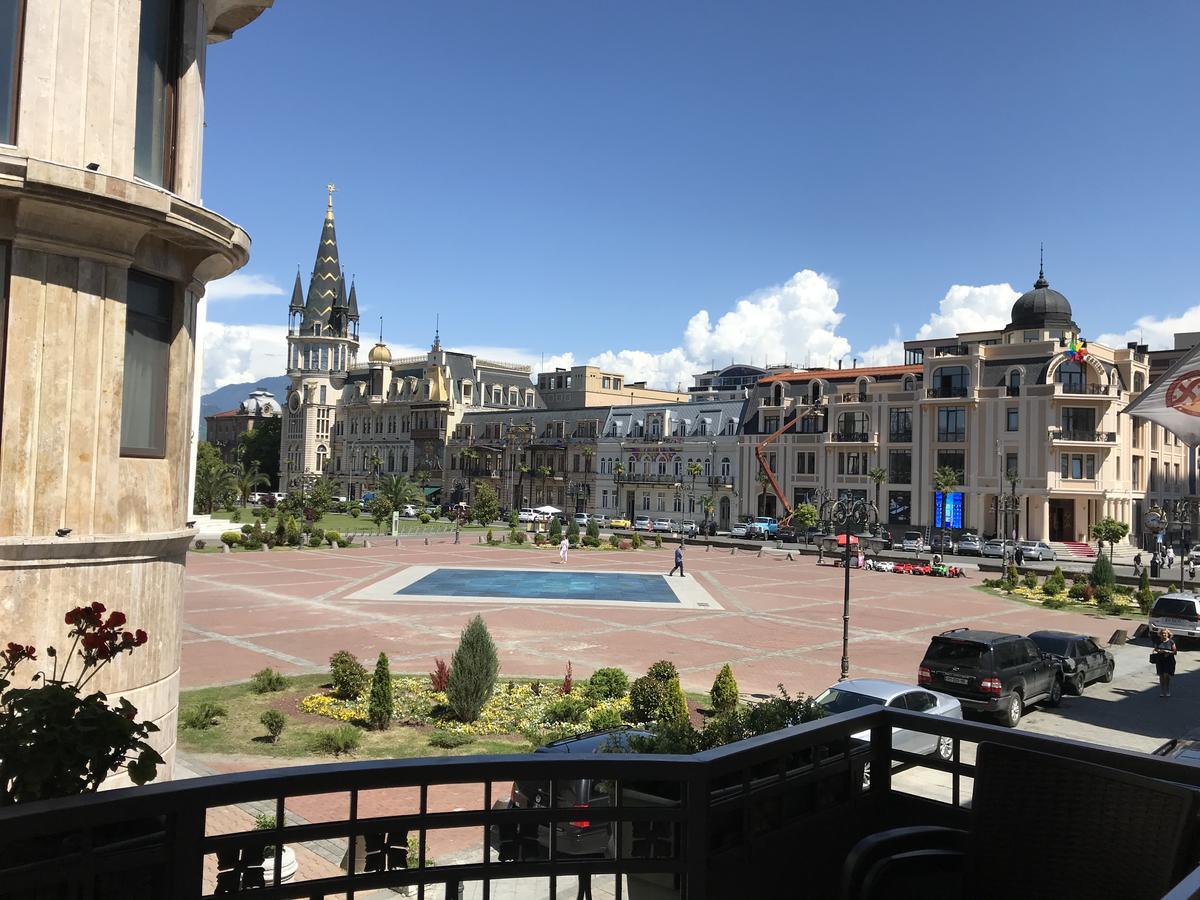 Cozy Studio On Europe Square 바투미 외부 사진